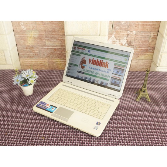 Sony Vaio VNG-NR71B T7250 |2GB|120GB|15.4"